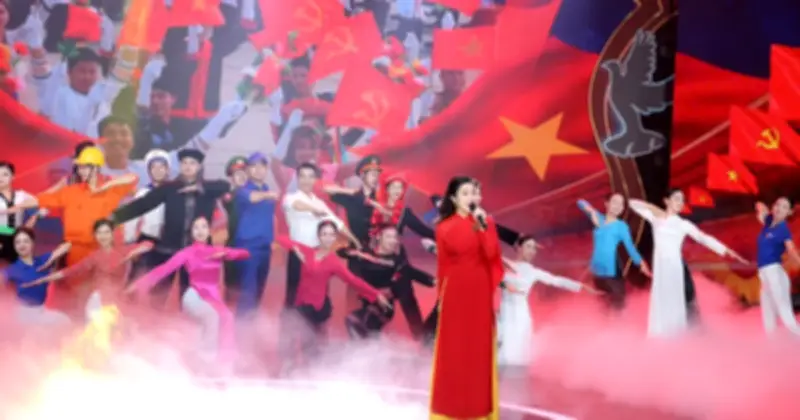 Hoàng Hồng Ngọc: Từ nỗi sợ 'đề tài khó' đến những ca khúc về Đảng thành hit trên mạng xã hội