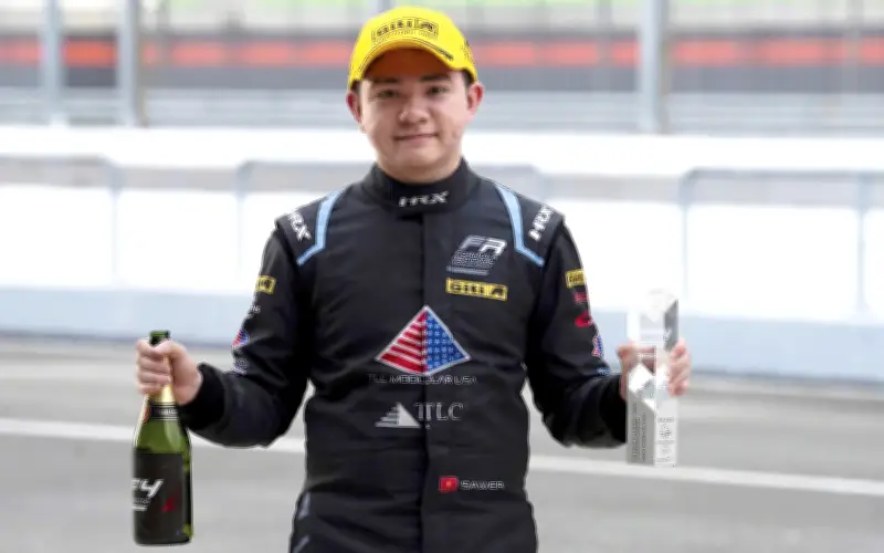 Hoàng Đạt - Tay đua Việt Nam đầu tiên vô địch giải F4 Đông Nam Á