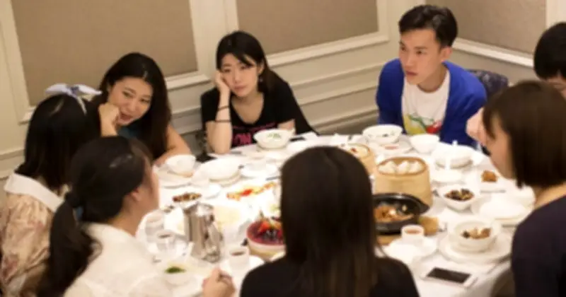 Họp lớp Tết: Từ cảm giác thua cuộc đến nhận ra giá trị đích thực của cuộc sống