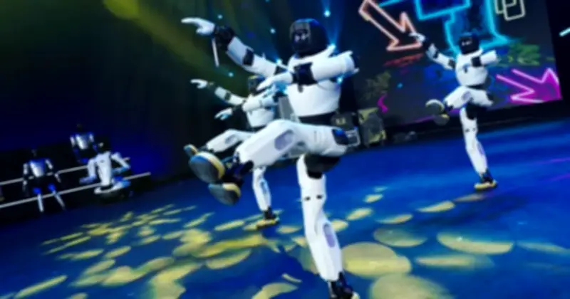 HTV Độc Quyền Phát Sóng Đêm Biểu Diễn Robot Hình Người Đầu Tiên Trên Thế Giới