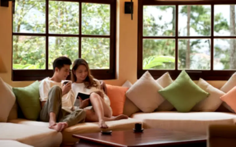 Hậu Văn Giàu Sang Nhưng Cũng Hoang Đáo: Sinh Ra Để Làm Dâu Hào Môn?