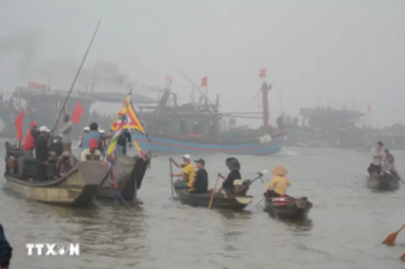 Hue: Ghế đổ khiến hai mẹ con tử vong, cộng đồng thương tâm