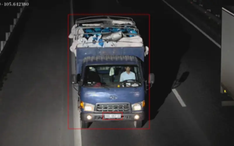 Hà Nội: Camera AI Phát Hiện 54 Trường Hợp Vượt Đèn Đỏ Trong 6 Ngày