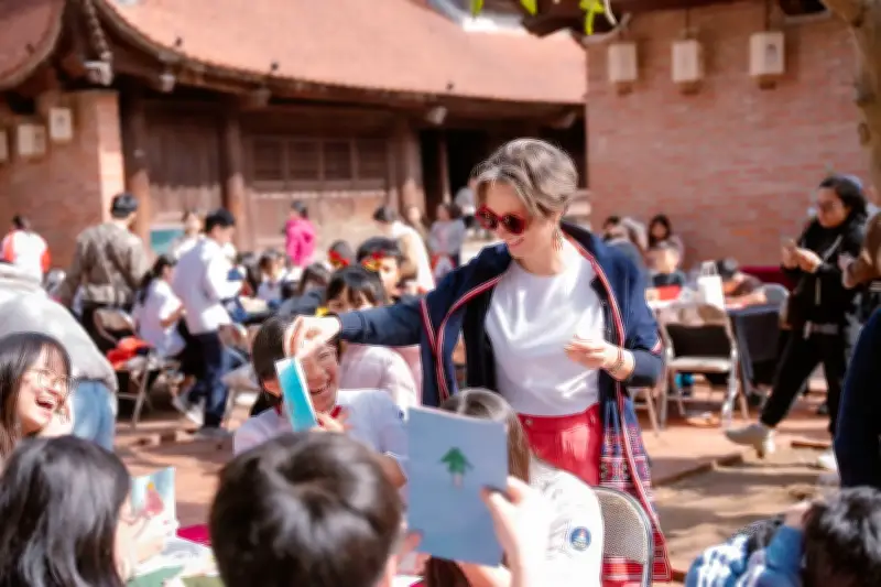 Đại sứ đón Tết: Cảm nhận văn hóa truyền thống Việt bằng cả trái tim