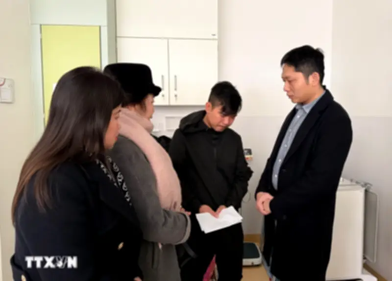 Đại sứ quán Việt Nam tại Đức thăm hỏi gia đình nạn nhân vụ cháy Berlin