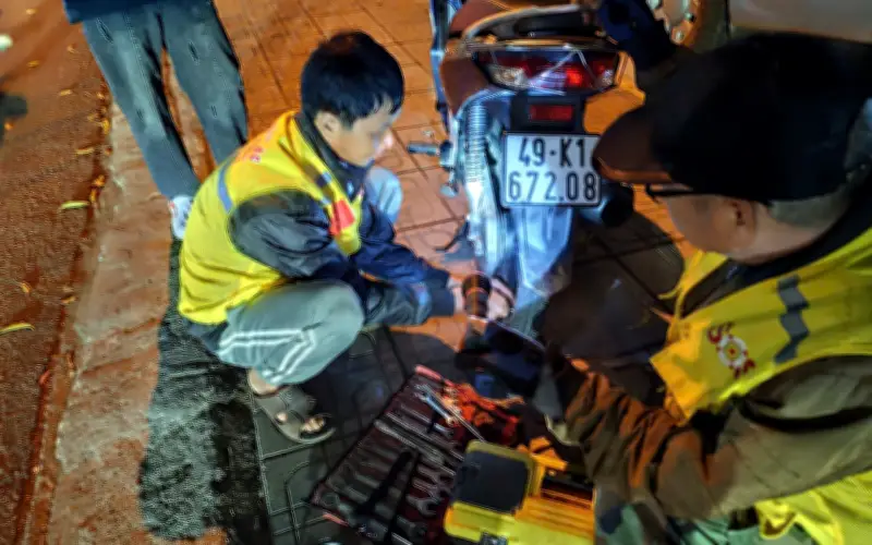 Đội SOS Bảo Lộc: Những 'thiên thần' cứu hộ giữa đêm khuya cho du khách gặp nạn