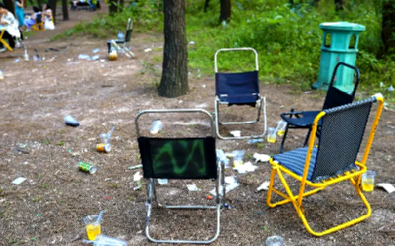 Đồi Vọng Cảnh Huế: Cảnh quan tuyệt đẹp bị ô nhiễm bởi rác thải nhựa và xe máy lấn chiếm