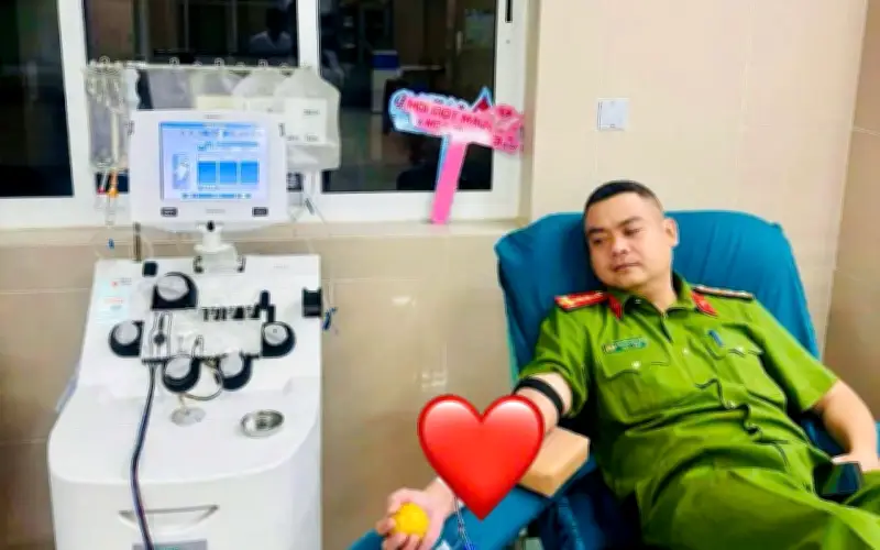 Đại úy Công an hiến tiểu cầu cứu bệnh nhân ung thư vượt qua cơn nguy kịch