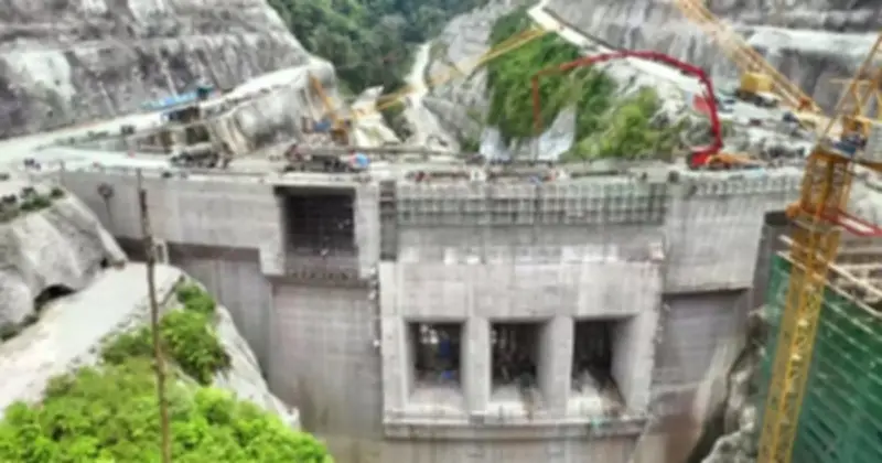 Indonesia thu hồi giấy phép dự án thủy điện 1,67 tỷ USD sau thảm họa lũ lụt