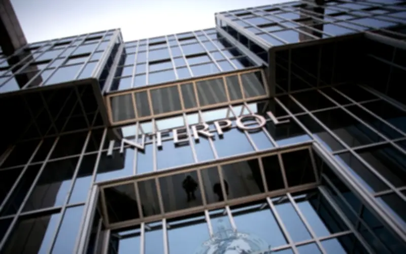 Interpol triệt phá mạng lưới lừa đảo tài chính số, bắt giữ 651 nghi phạm tại châu Phi