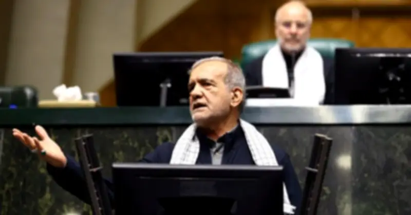 Iran Kỷ Niệm Cách Mạng Giữa Căng Thẳng, Tổng Thống Xin Lỗi Về Biểu Tình