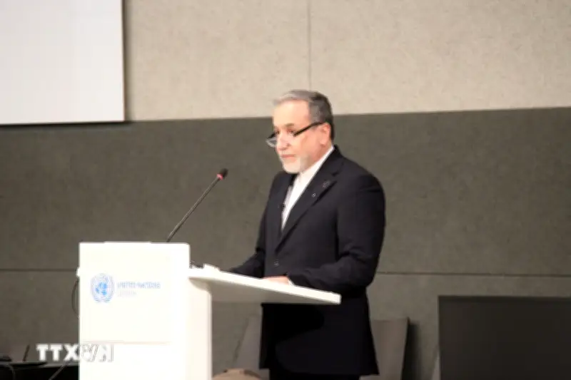 Iran tuyên bố sẵn sàng ngừng hoạt động làm giàu uranium theo đề xuất