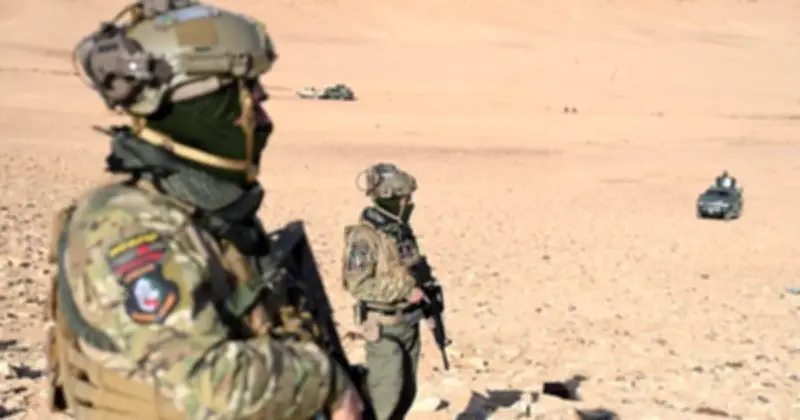 Iraq tiếp nhận hàng nghìn tù nhân IS từ Syria trong chiến dịch do Mỹ dẫn đầu