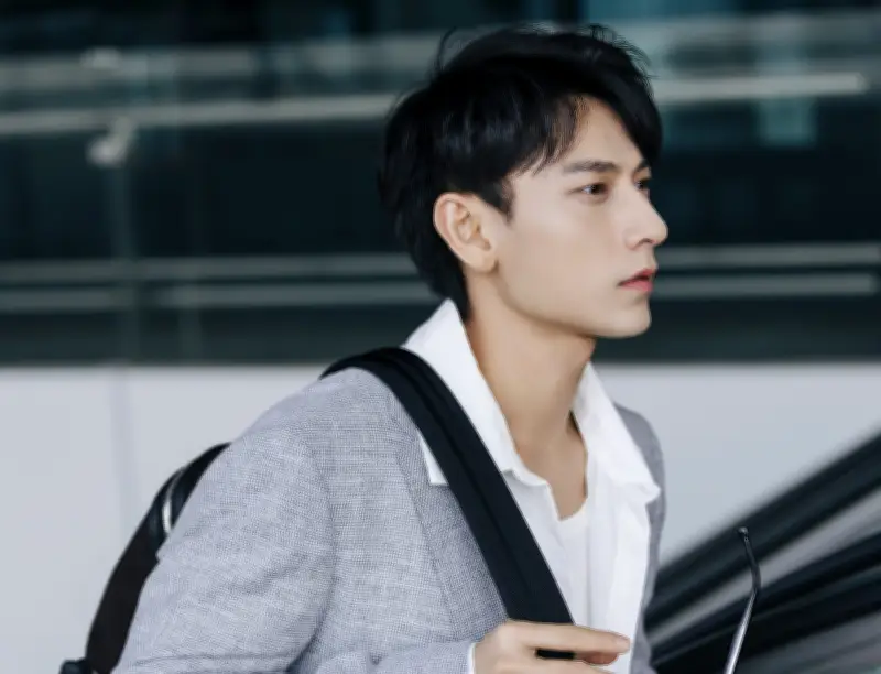 Isaac mở màn năm 2026 tại Milan Fashion Week, khẳng định vị thế nghệ sĩ Việt