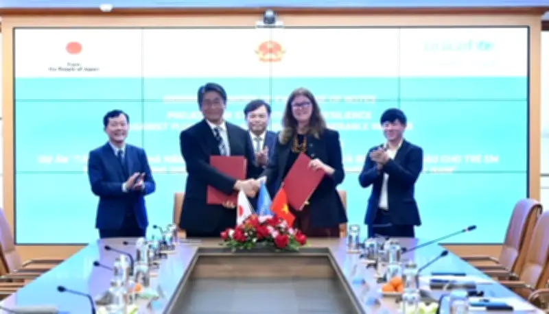 Nhật Bản hỗ trợ tăng cường khả năng chống chịu thiên tai và biến đổi khí hậu cho trẻ em Việt Nam
