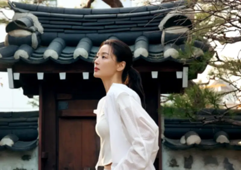 Jun Ji Hyun Thăng Hạng Thời Trang Thể Thao Và Hé Lộ Dự Án Điện Ảnh Đỉnh Cao