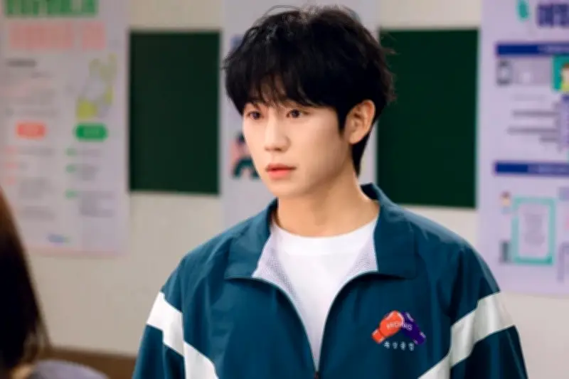 Jung Hae In tổ chức fan meeting tại Việt Nam sau một năm vắng bóng