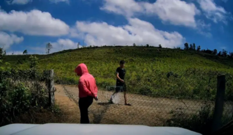 Đắk Lắk: Bãi giữ xe tự phát gần khu du lịch thu phí không vé gây bức xúc