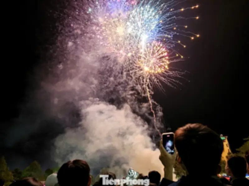 Đắk Lắk bắn pháo hoa Giao thừa 2026 từ nguồn xã hội hóa dư sau thiên tai