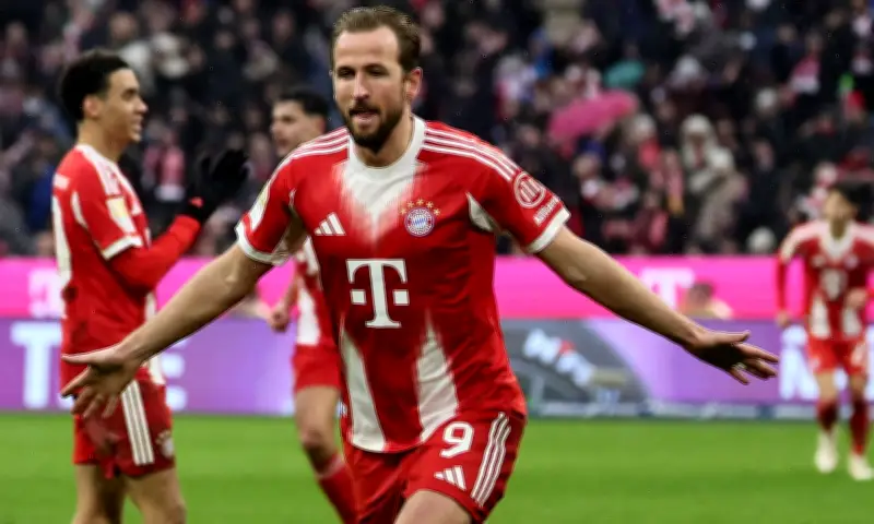 Kane lập cú đúp, Bayern thắng Frankfurt 3-2 và vượt thành tích mùa trước