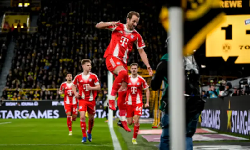 Kane tỏa sáng, Bayern thắng nghẹt thở Dortmund 3-2 tại Bundesliga