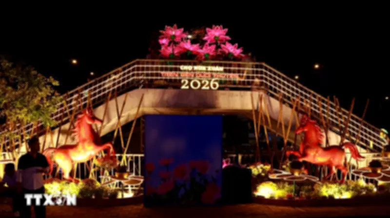 Khai mạc chợ hoa xuân trên bến dưới thuyền Tết Bính Ngọ 2026