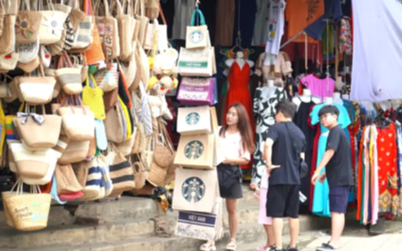 Khánh Hòa xử phạt 102,5 triệu đồng vụ hàng giả nhái hiệu Nike, Chanel tại chợ Đầm