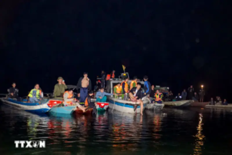 Khởi tố, bắt tạm giam lái tàu chở đá trong vụ lật thuyền ở hồ Thác Bà