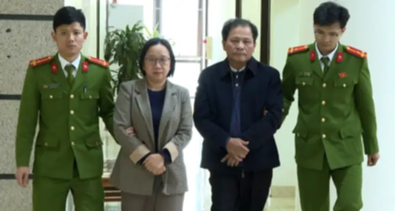 Khởi tố hai giám đốc kinh doanh xe điện lớn nhất Thanh Hóa