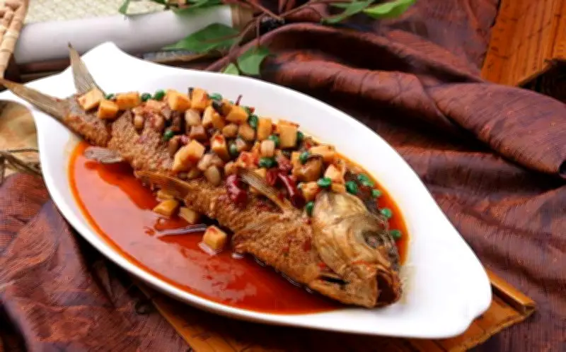 Khám phá các món ăn may mắn châu Á cho năm mới từ Huế đến Đài Bắc