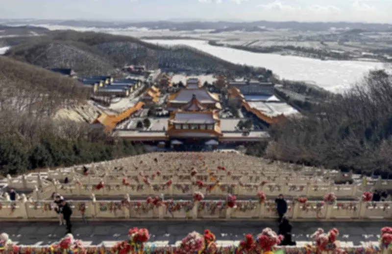 Khám Phá Lục Đỉnh Sơn: Nơi Hội Tụ Văn Hóa Phật Giáo Trung Quốc