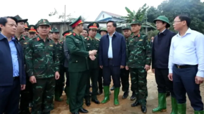 Khẩn trương khắc phục sự cố cầu sông Lô, đẩy nhanh tiến độ xây dựng cầu mới