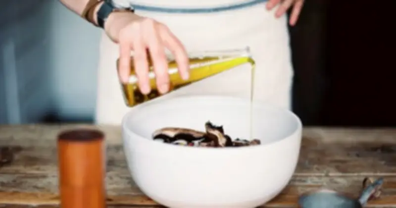 Không Cần Kiêng Chất Béo: Cách Hạ Cholesterol Hiệu Quả Chỉ Sau 10 Ngày