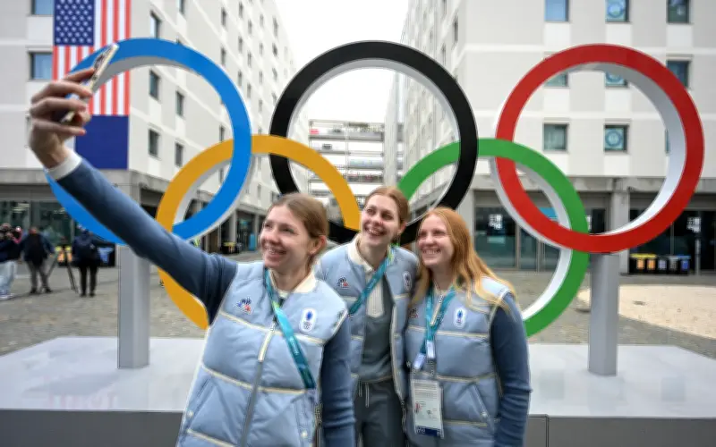 Khủng Hoảng Bao Cao Su Tại Làng VĐV Olympic Mùa Đông 2026: 10.000 Chiếc Cạn Sạch Sau 3 Ngày