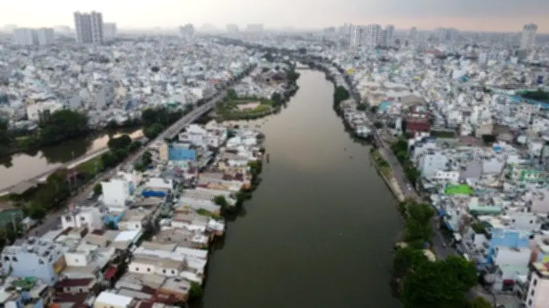 Khảo sát TP.HCM: 65,7% dân ven kênh muốn bồi thường tiền mặt khi di dời