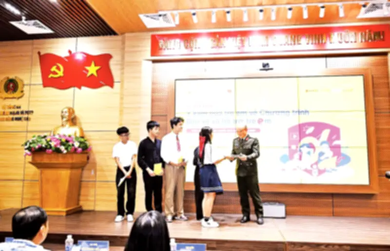 Khảo sát trẻ em: 100% gặp rủi ro trên mạng, cần tôn trọng tiếng nói của trẻ