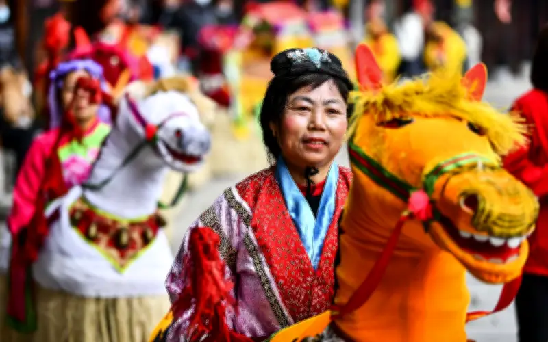 Khoa học lý giải vì sao nhiều người tin 'tuổi Ngọ năng động' dù không có cơ sở sinh học