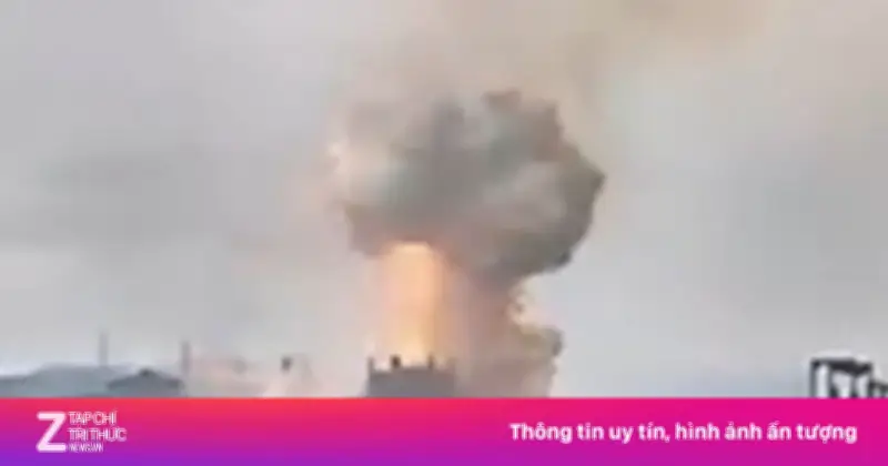 Khoảnh khắc lở phố phố ở Lào Cai: Phát nổ và bụi mù che kín trời