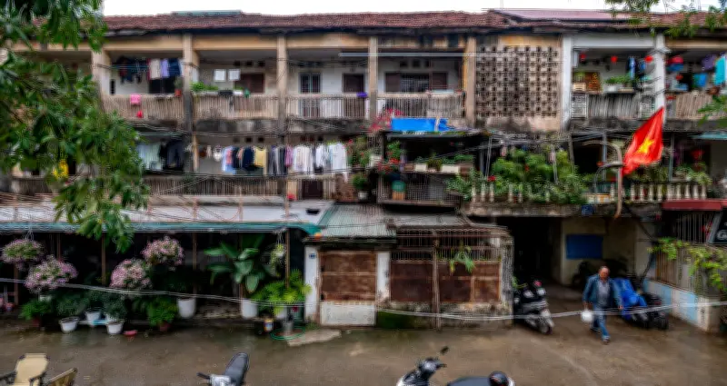 Khu tập thể cũ Hà Nội xuống cấp nghiêm trọng, hơn 94% dân đồng thuận xây mới