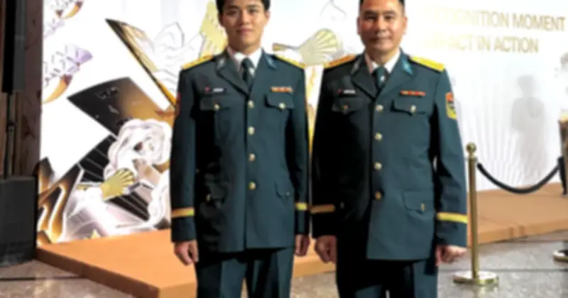 Khung Hình 'VUÝP' Của Hai Quân Nhân Gây Bão Mạng Tại WeChoice Awards 2025