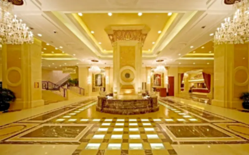 Khách sạn Macau tháo sàn dát vàng bán thu về 333 tỷ đồng