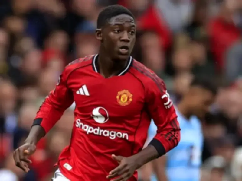 Kobbie Mainoo: Sự hồi sinh dưới thời Michael Carrick và tương lai tại Manchester United