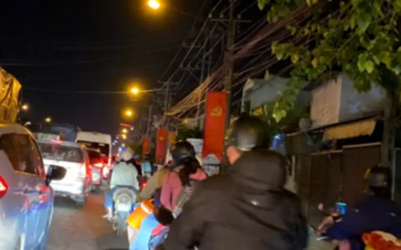 Kẹt xe cửa ngõ miền Tây: Nỗi ám ảnh lễ tết và những giải pháp chưa thấu