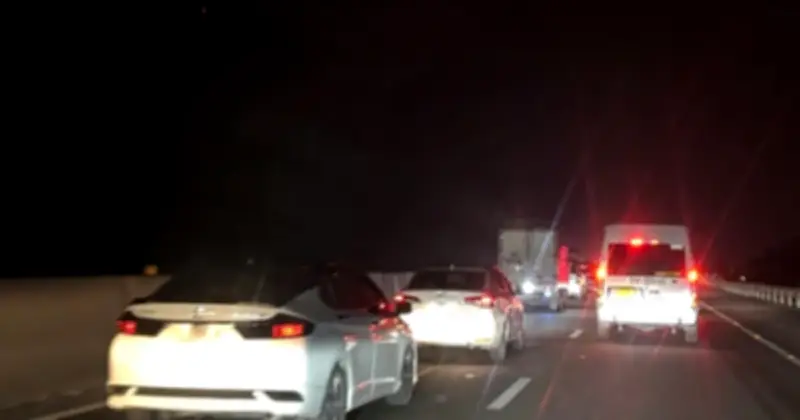 Kẹt xe nghiêm trọng trên cao tốc TP.HCM - Trung Lương, nhiều người mắc kẹt hàng giờ