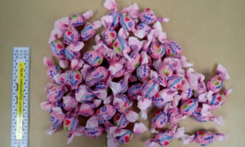 Kẻ ấu dâm dụ trẻ ăn kẹo tẩm thuốc an thần trong trại hè Anh