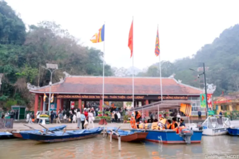 Lễ hội Chùa Hương 2026 miễn phí vé thắng cảnh, tạo thuận lợi cho du khách đầu xuân