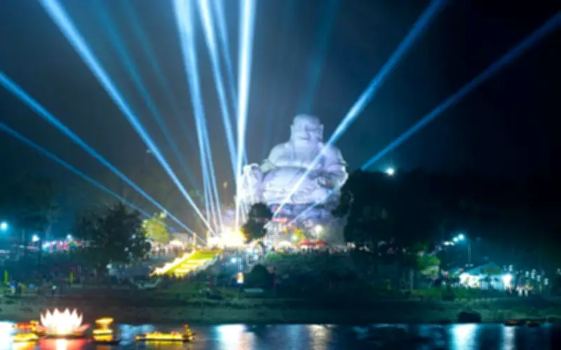 Lễ Hội Hoa Đăng Thiên Cấm Sơn Lần 2: Đêm Hội Tâm Linh Và Nghệ Thuật Ánh Sáng