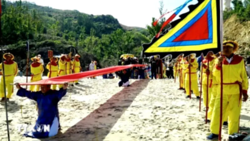 Lễ hội khai sơn cầu ngư Vạn Đầm: Nét đẹp văn hóa biển đảo Quảng Ngãi