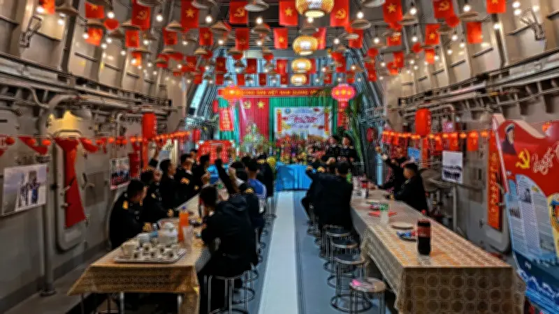 Lữ đoàn 162 đón giao thừa ấm áp với chương trình 'Hái hoa dân chủ'