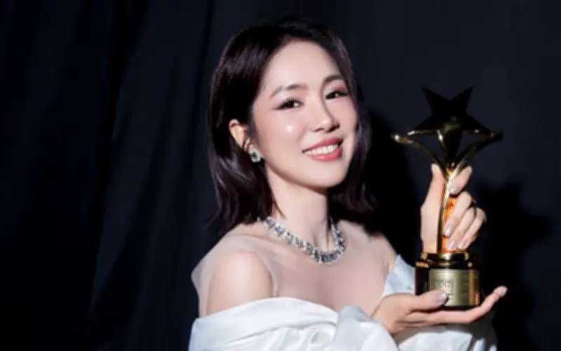 Lê Phương: Tết không cần xa hoa, chỉ cần có mẹ bên cạnh là hạnh phúc